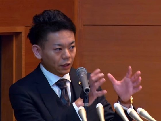 記者会見の様子
